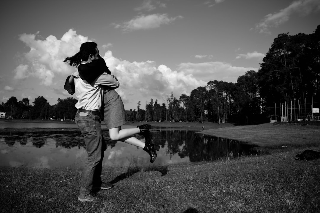 Ilka Bessin Freund: Wer ist an ihrer Seite?